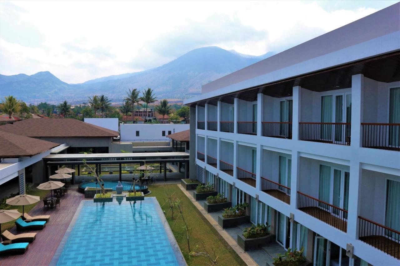 Hotel Santika Garut Exterior foto